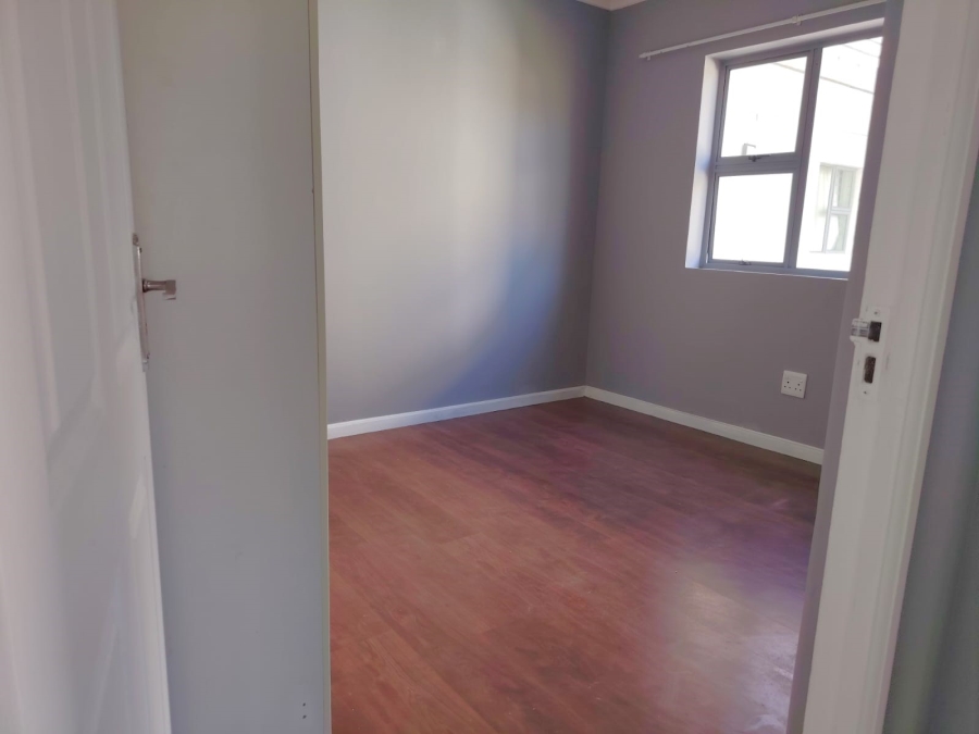 To Let 2 Bedroom Property for Rent in Whispering Pines Western Cape